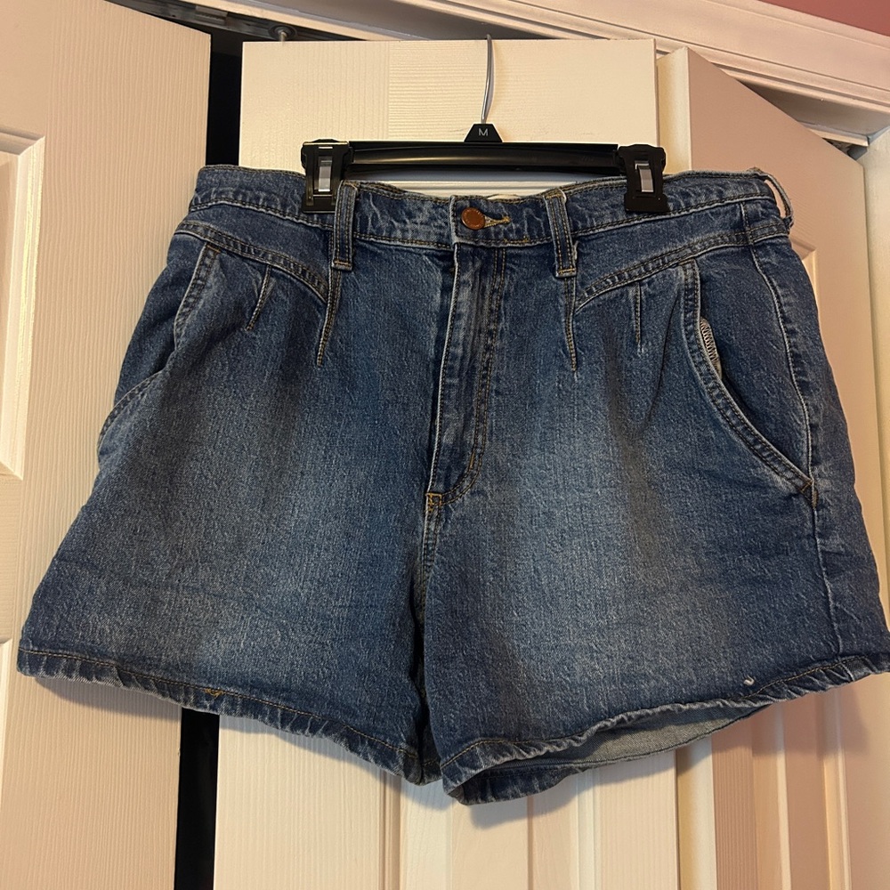 Universal Thread High Waisted Denim Blue Women's Shorts